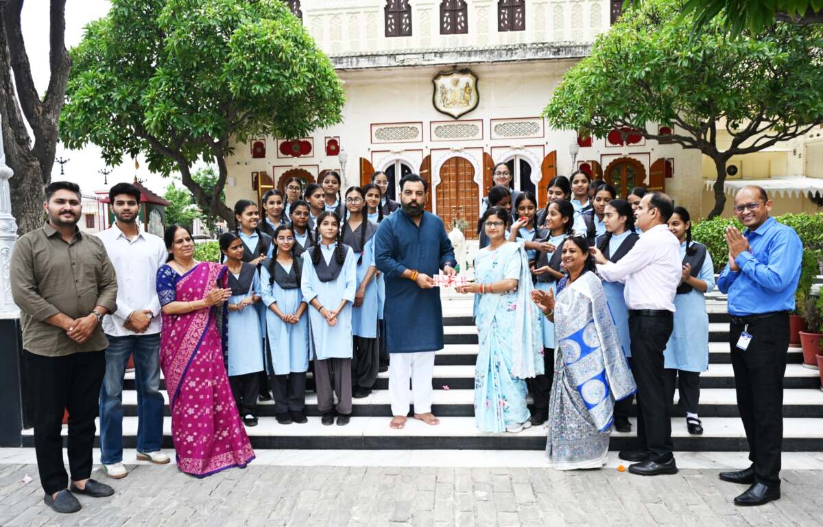 बालिका शिक्षा को मिला संबल, डॉ. लक्ष्यराज सिंह मेवाड़ ने निभाई विद्यादान की परम्परा